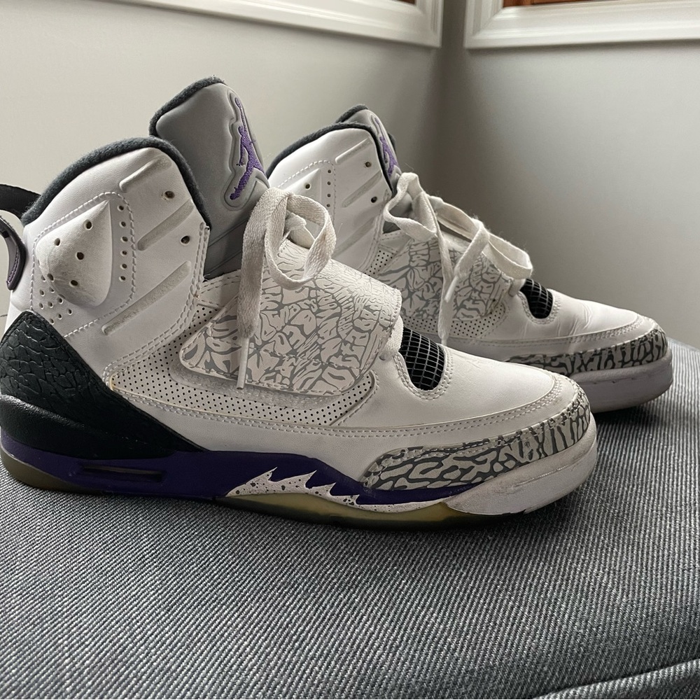 Air Jordan Son of Mars G’s - size 7y